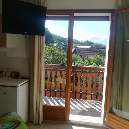 Appartement Avec Jacuzzi Hammam Sauna Privatise Au Rez De Chaussee Ds Maison A Voglans A 2 Kilometres Du Lac Du Bourget En Savoie Entre Chambery Et Aix Les Bains Cure Thermale Pokój zdjęcie